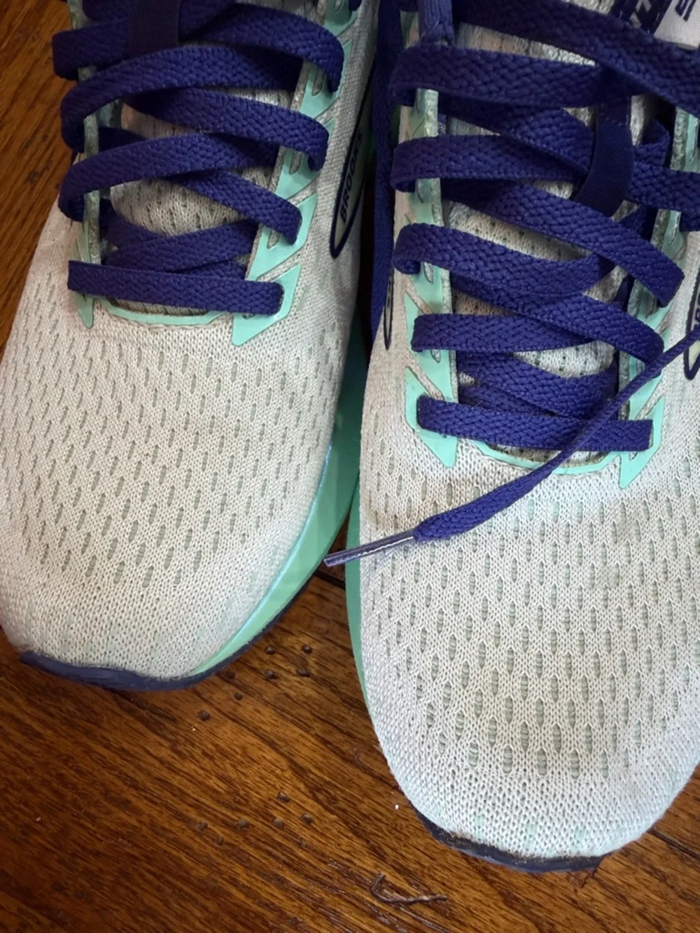 Brooks Levitate Running Shoes in Mint Green & Navy - Picture 5 of 7
